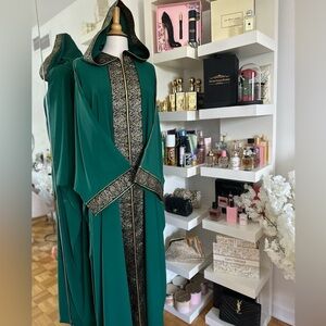 Elegant Green Abaya with Gold Accents